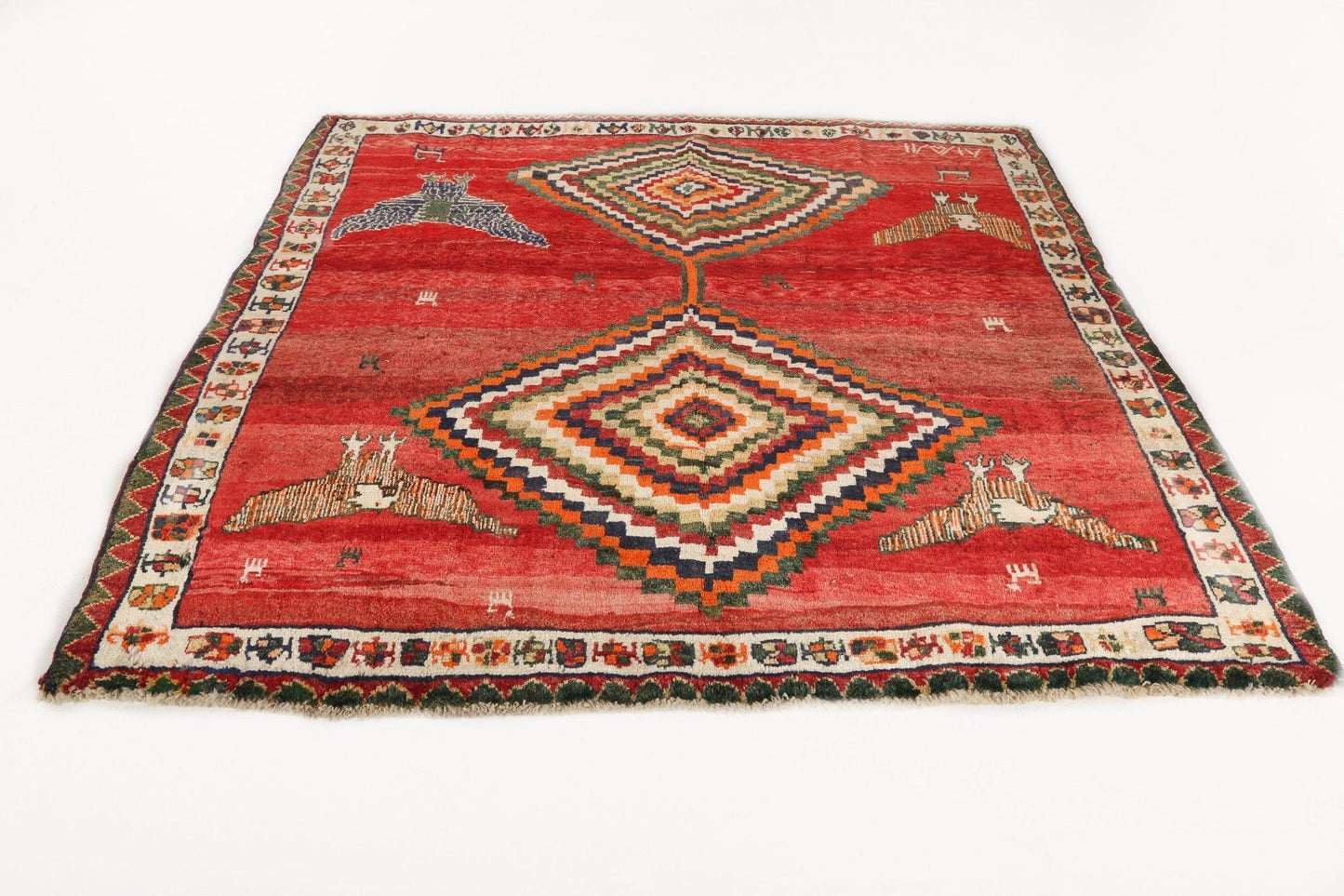 Persian Shiraz Rug | 5' 11" x 6' 9"