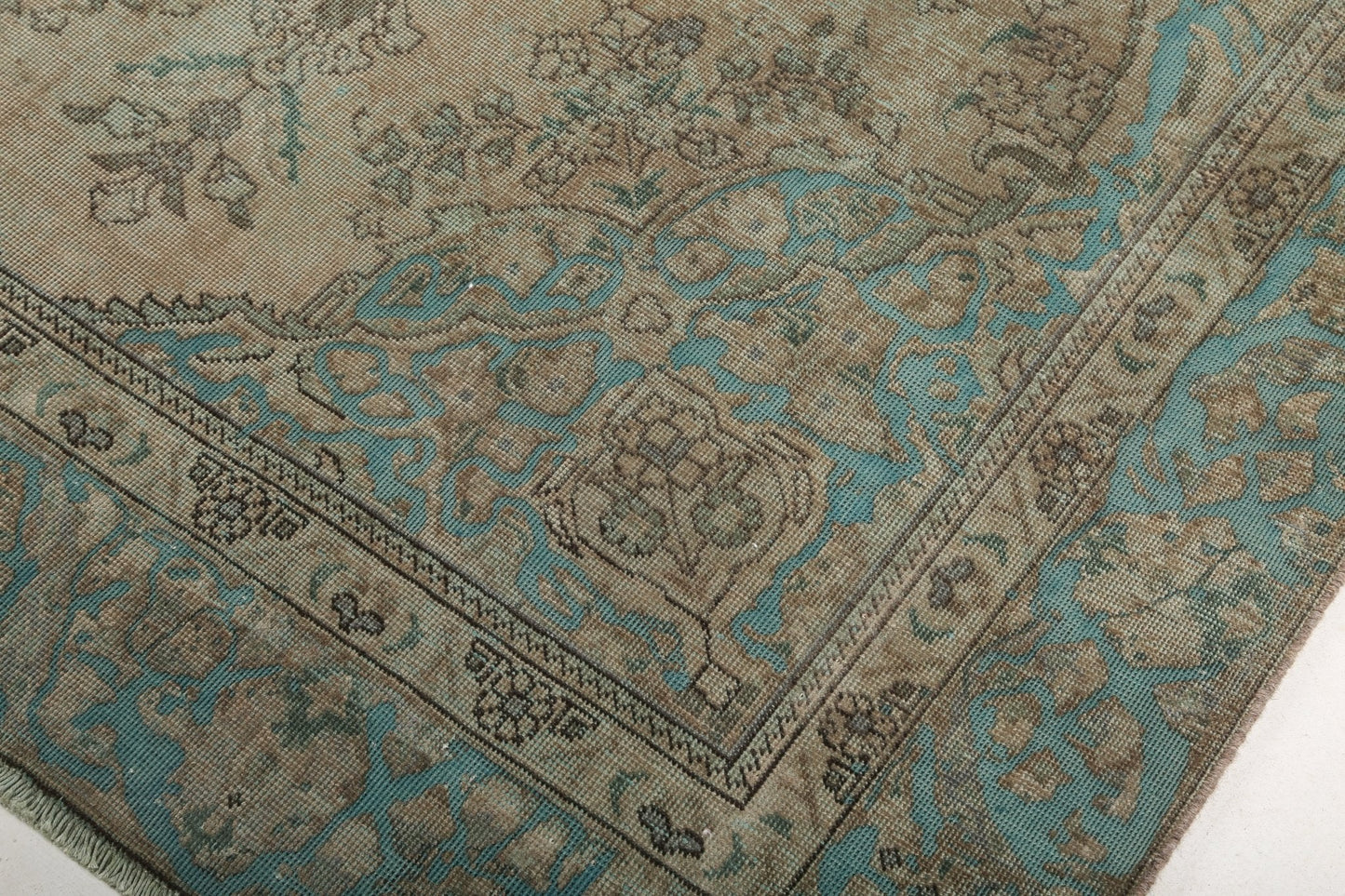 Vintage Persian Tabriz Rug | 5' 9" x 9' 1"