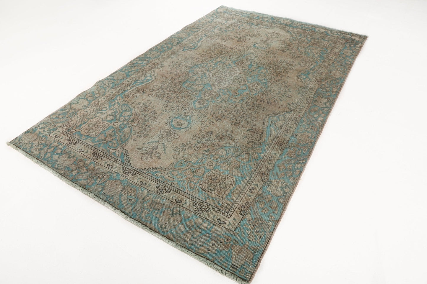 Vintage Persian Tabriz Rug | 5' 9" x 9' 1"