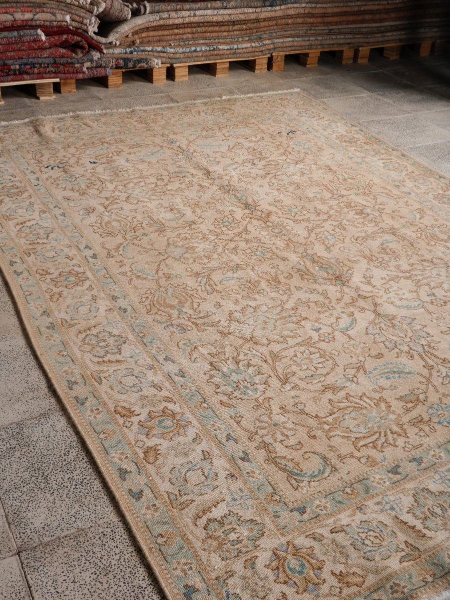 Persian Tabriz Rug | 6' 11” x 10' 1"