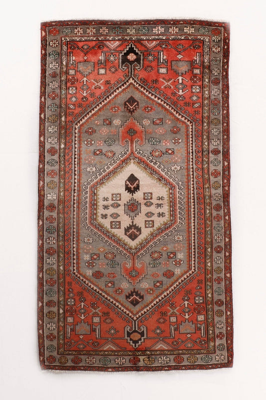 Persian Zanjan Rug | 4' 3" x 7' 10"