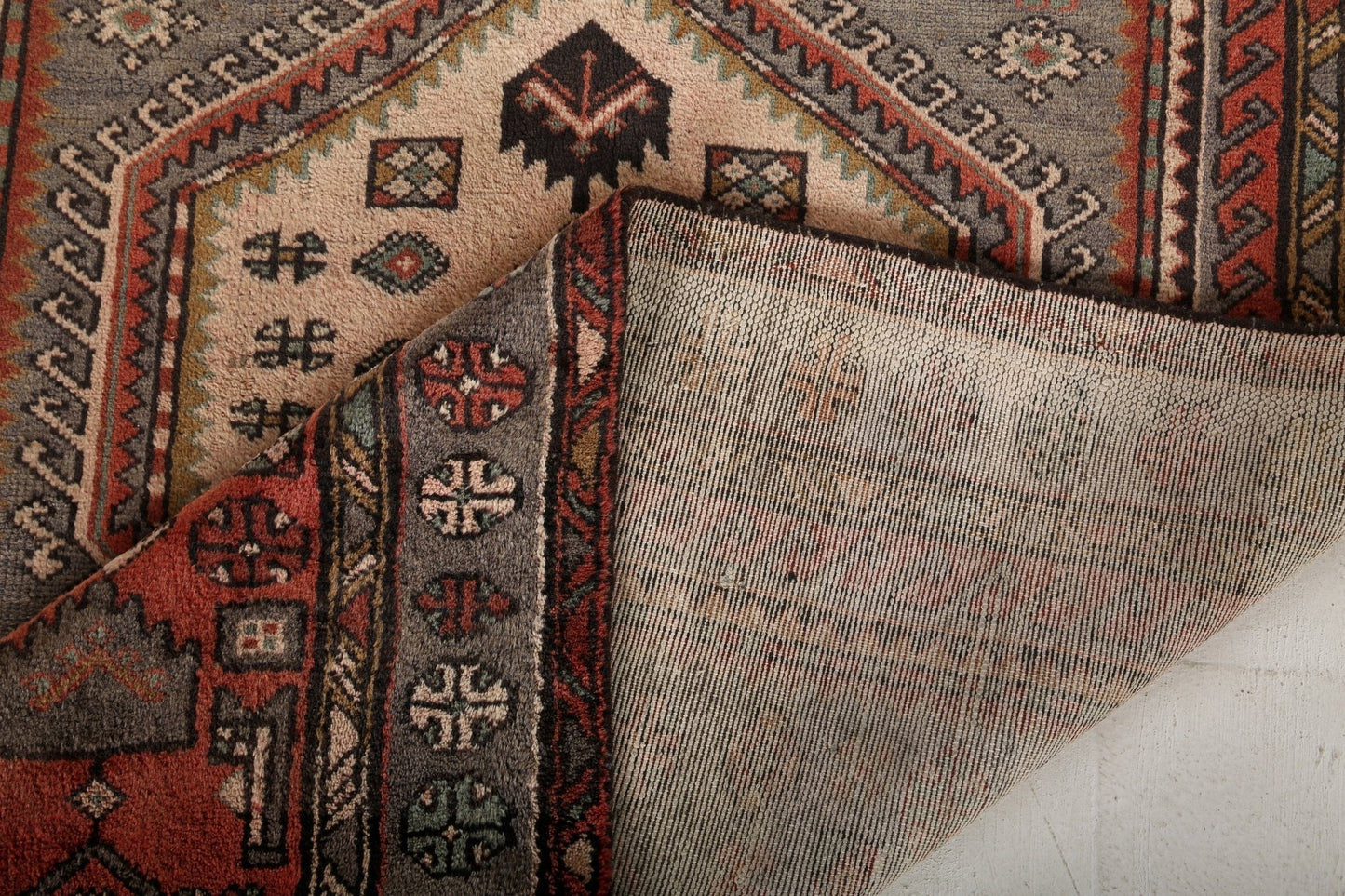 Persian Zanjan Rug | 4' 3" x 7' 10"