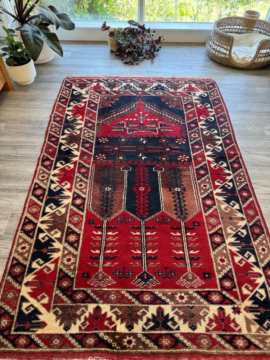 Turkish Konya Rug | 4' 2" x 6' 6"
