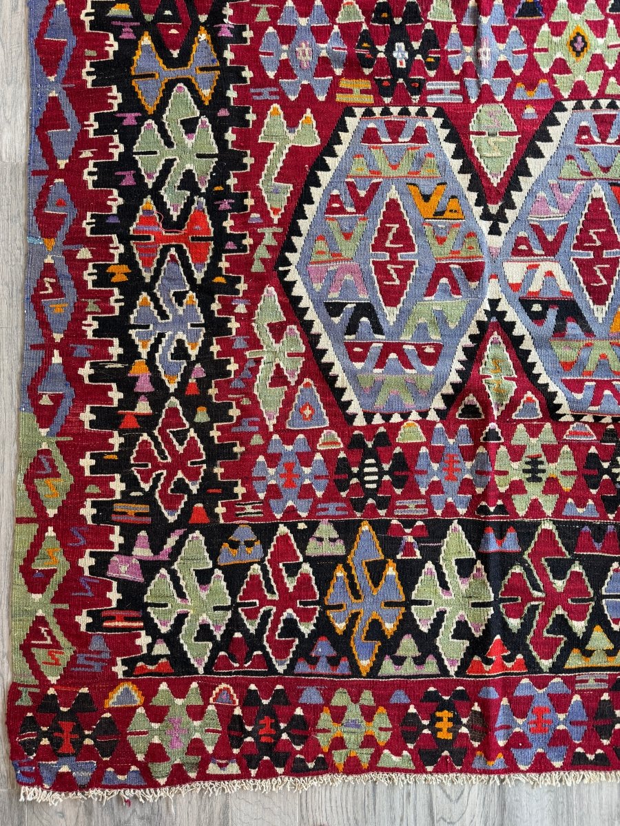 Turkish Uşak Eşme Kilim | 5' 11" x 10' 4"