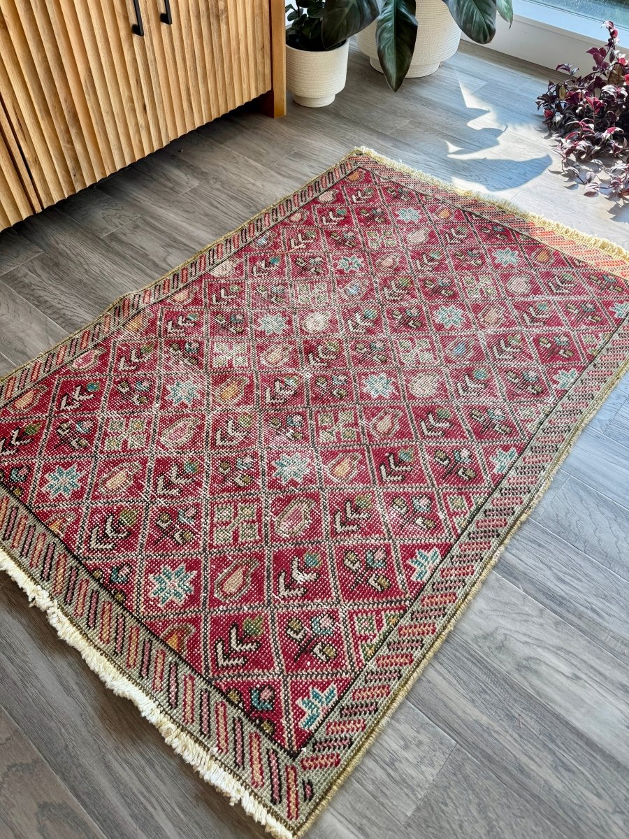 Vintage Tabriz Rug | 3' 1" x 4' 7"