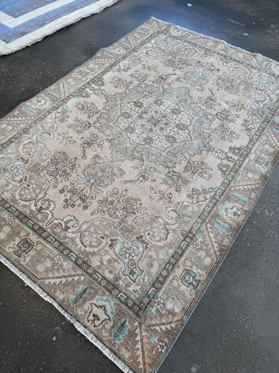 Vintage Tabriz Rug | 6' 1" x 8' 11"